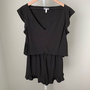 LEITH | black flowy romper